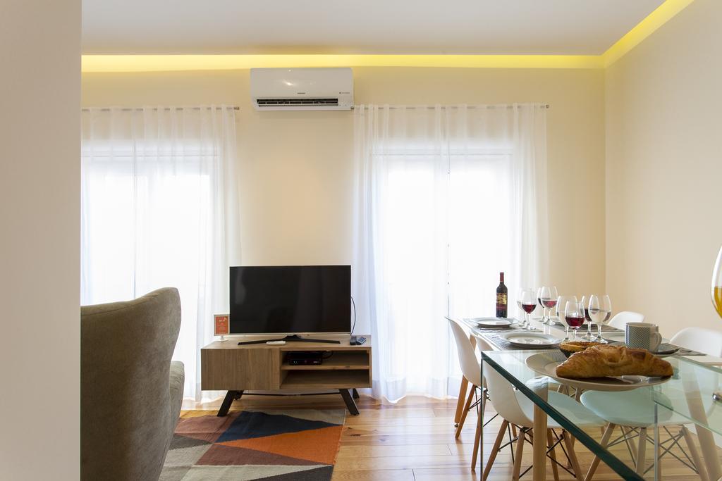 Joivy Graca Deluxe Apartments Lisbon Bagian luar foto